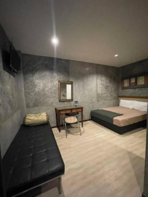 atroomhostel